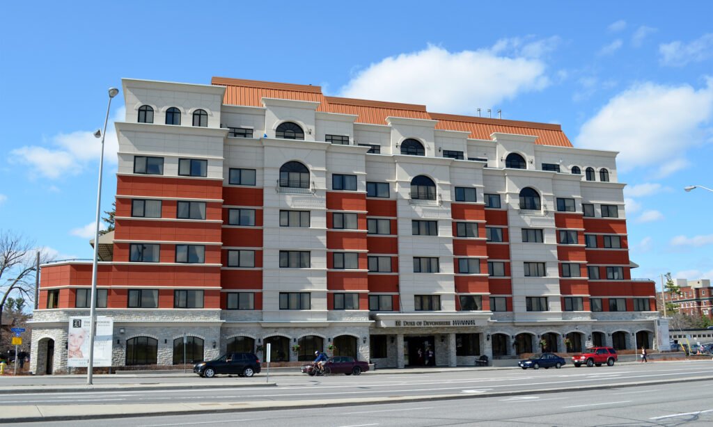 Seniors Living Duke of Devonshire of 76,500 ft2