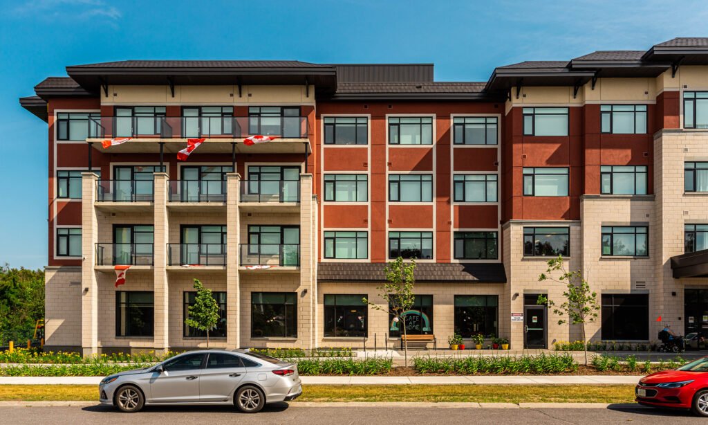 Seniors Living of 94,774 ft2